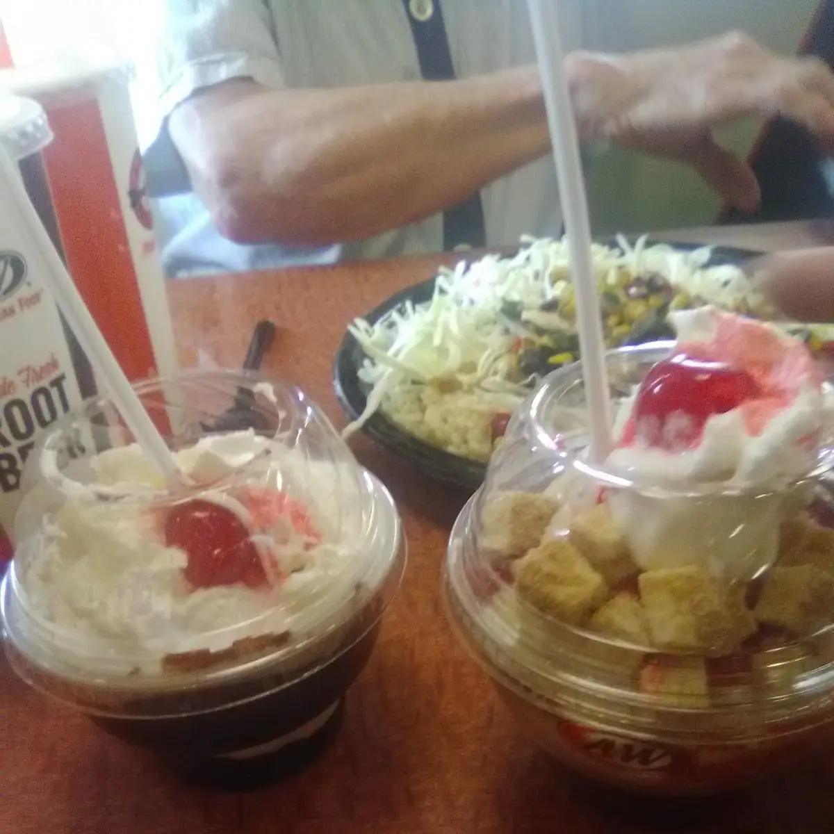 Strawberry Cheesecake Sundaes