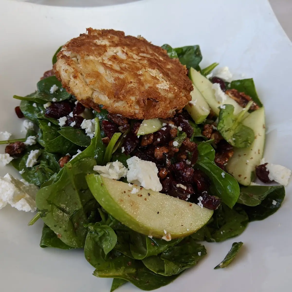 Spinach Salad with Crabcake