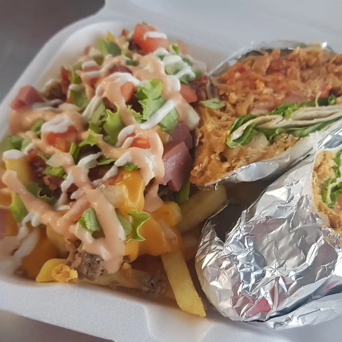 Burrito Al Plato Con Papas Fritas Supreme