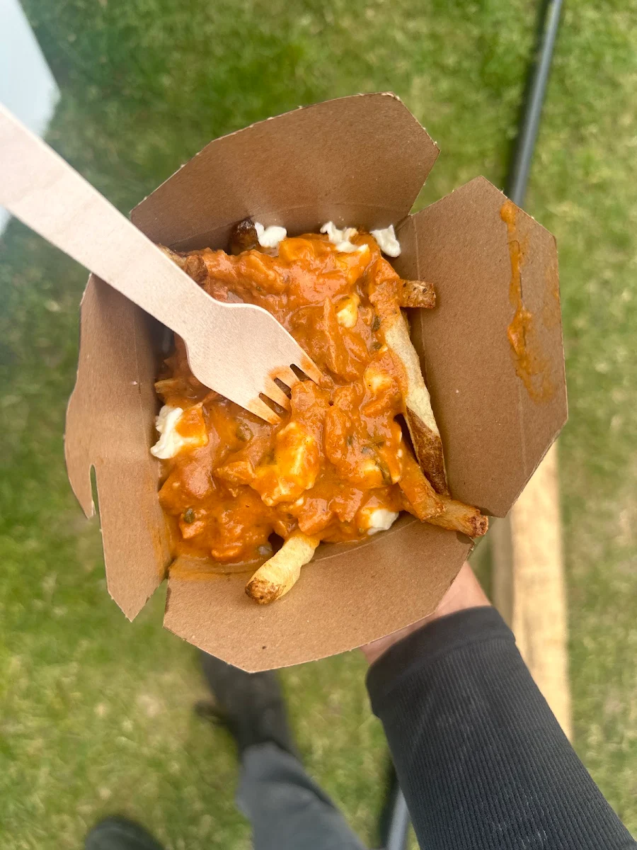 Butter Chicken Poutine