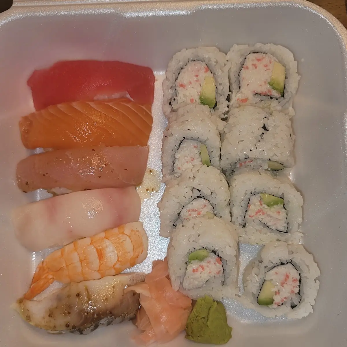 Dinner Sashimi Deluxe