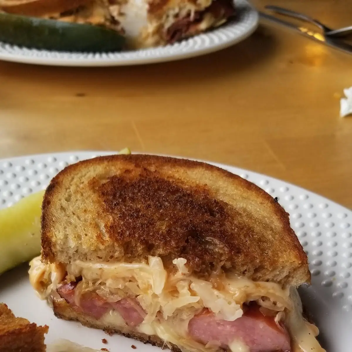 Kielbasa Reuben