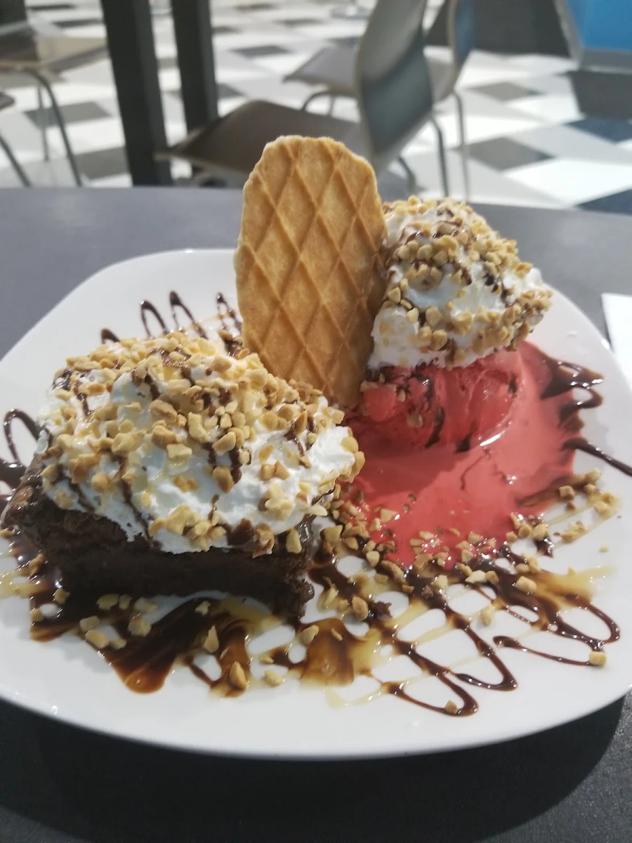 Hot Fudge Sundae