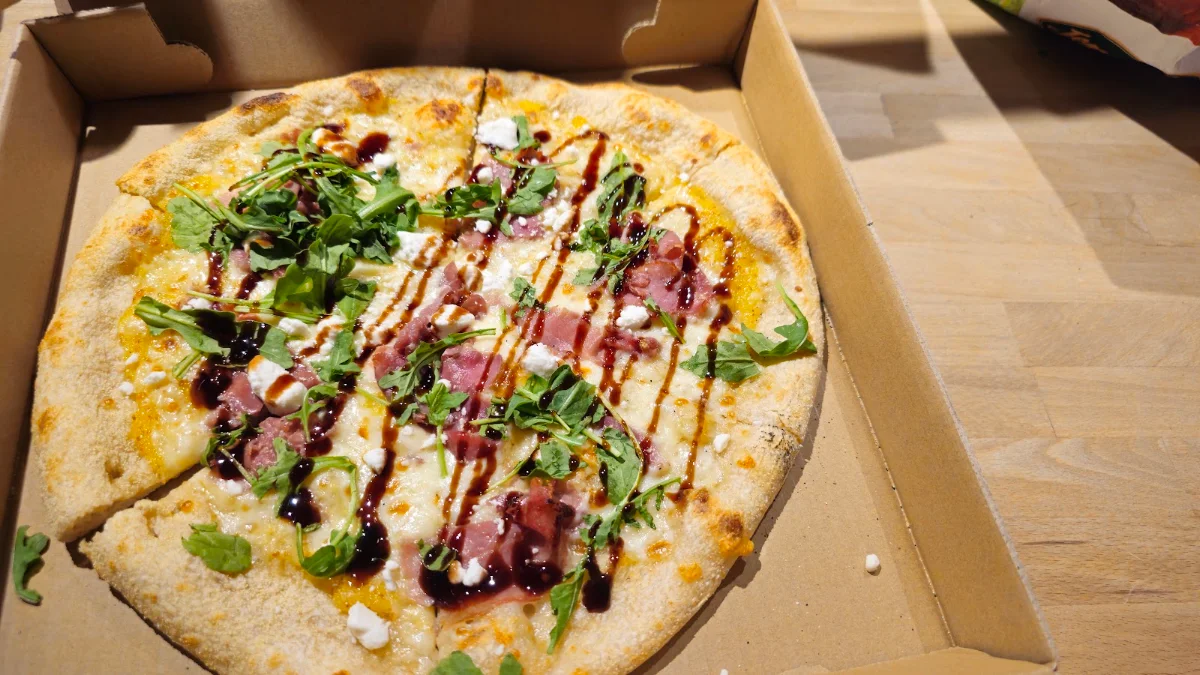 Fig and Prosciutto Pizza