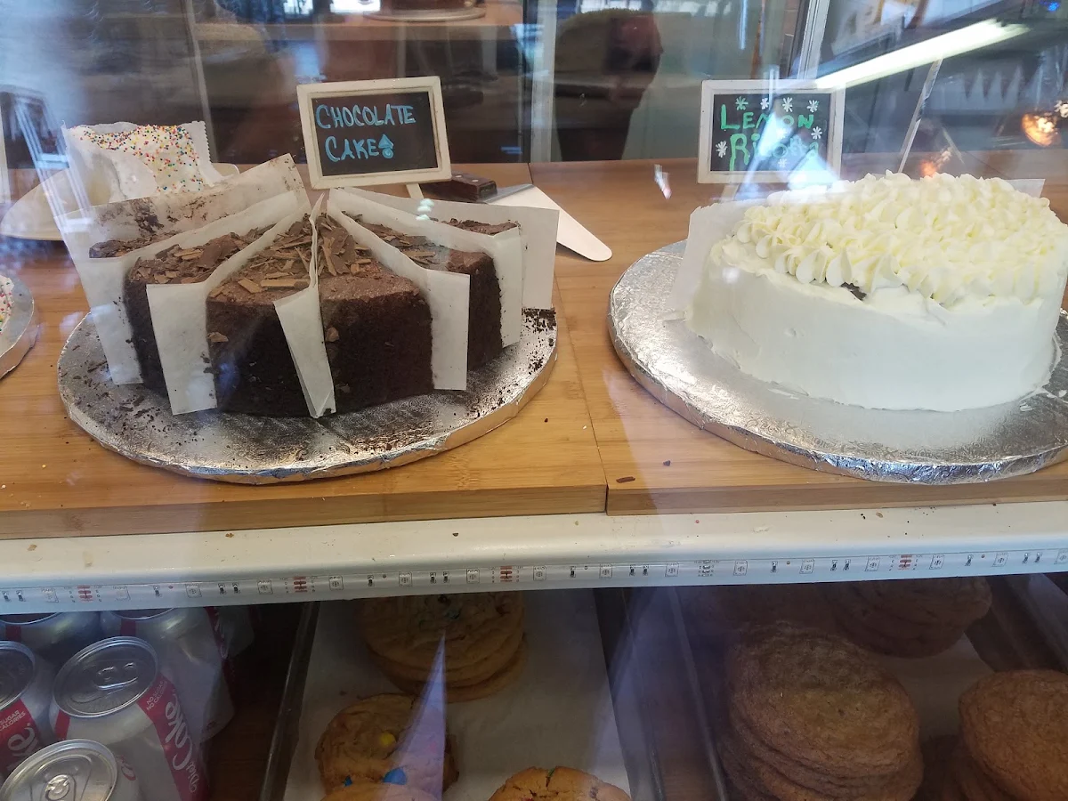 Chocolate Cake and Lemon Ricotta Cake