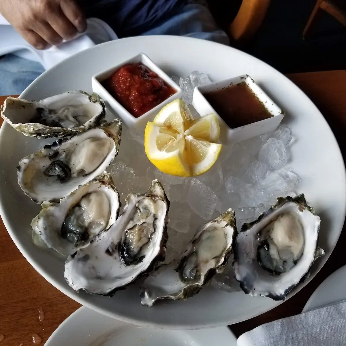 Hand Shucked Oysters