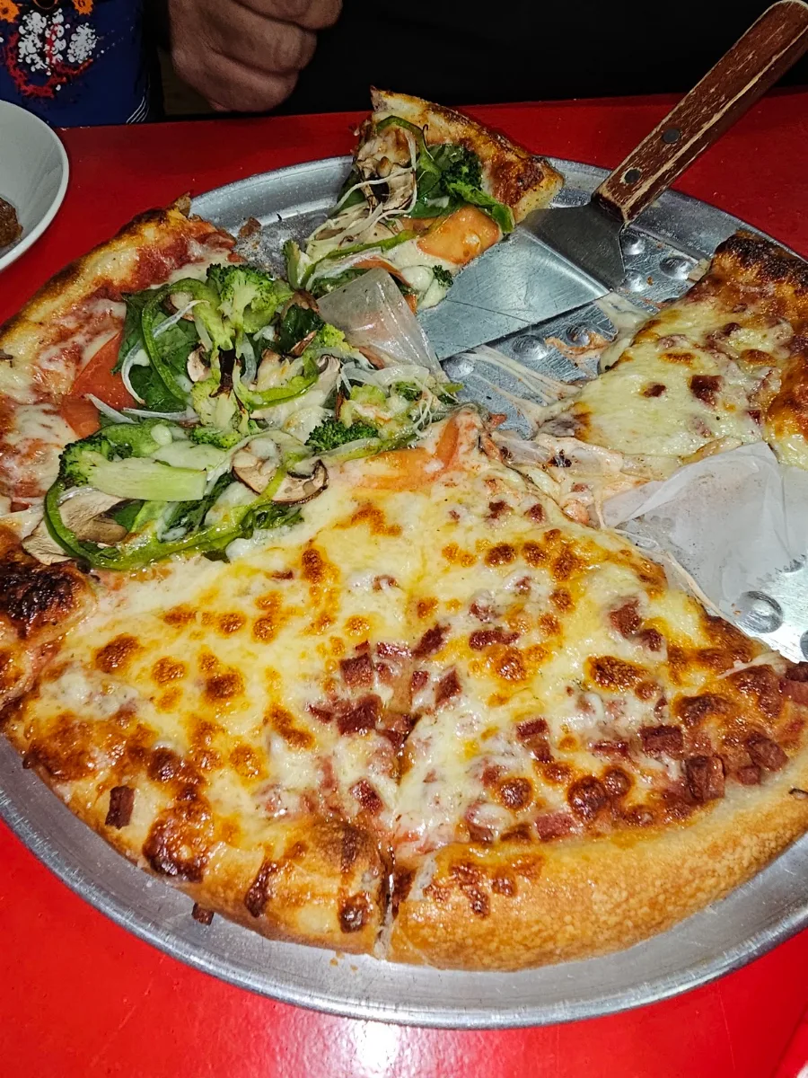 Pizza Mitad Chorrizo Y Mitad Vegetales
