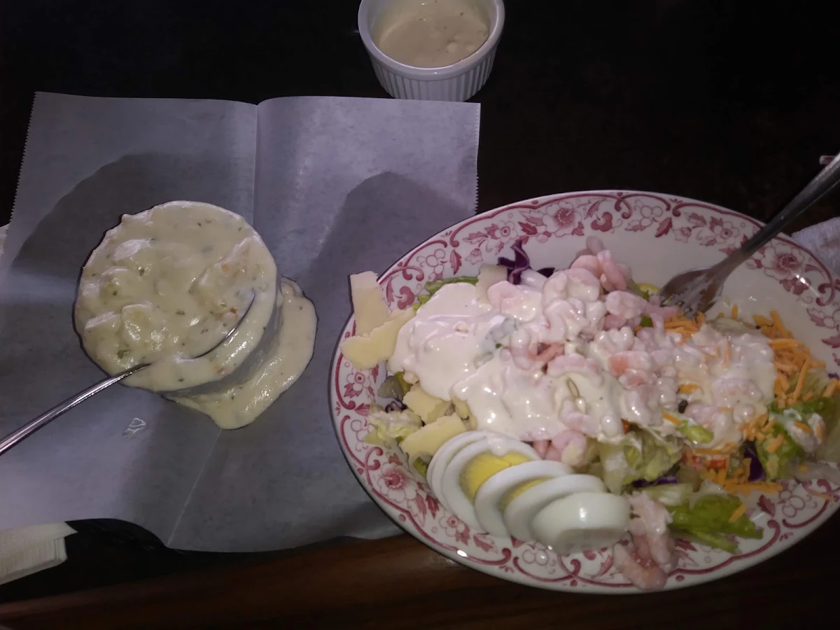 Shimp Louis Clam Chowder