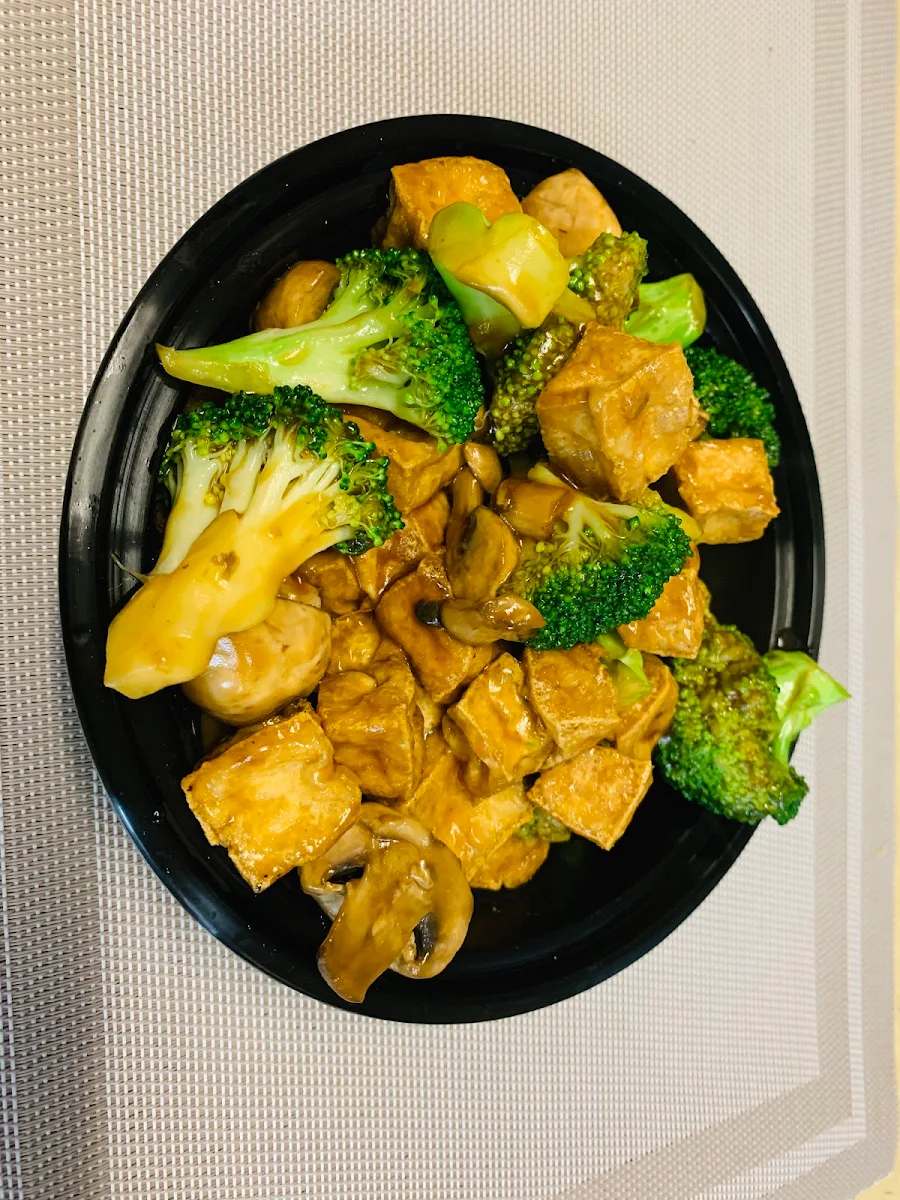 Broccoli with Mushrooms & Tofu, Win Chinese Food