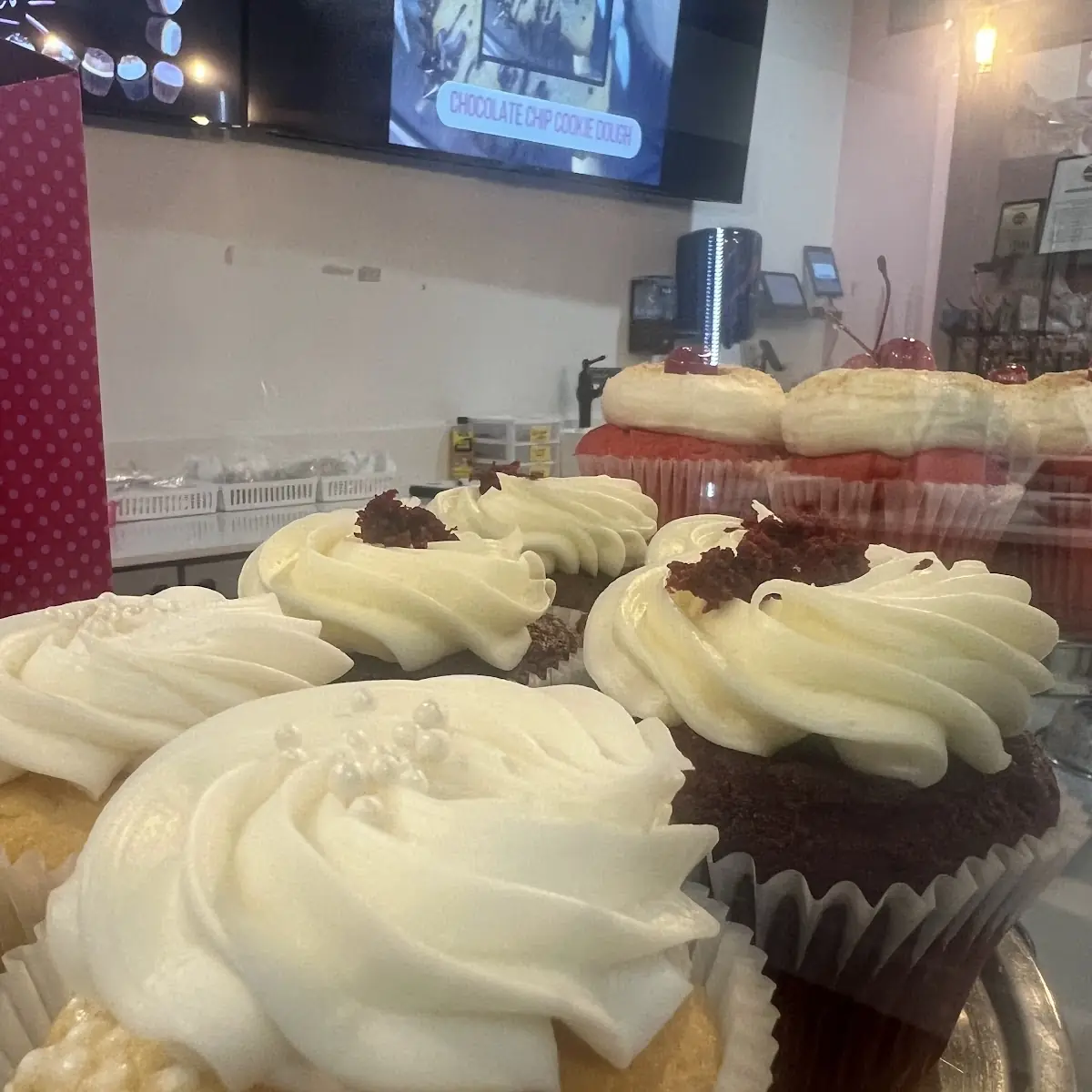 1 Famous Red Velvet Cupcake