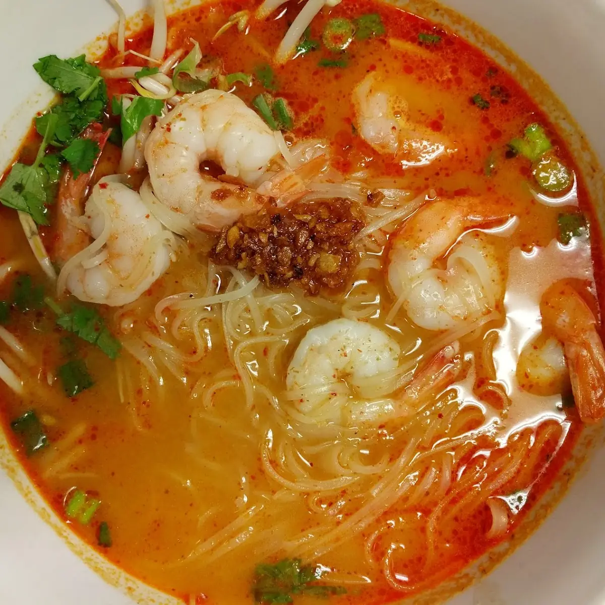 Thom Yum Noodle Soup