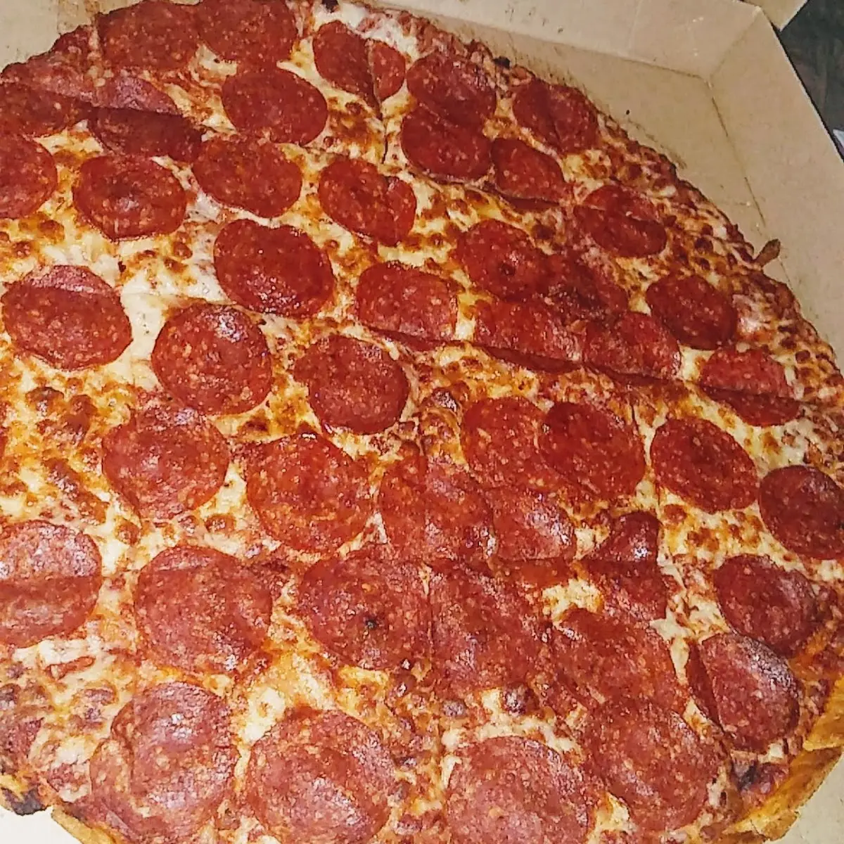 Large Thin Crust Pepperoni Pizza
