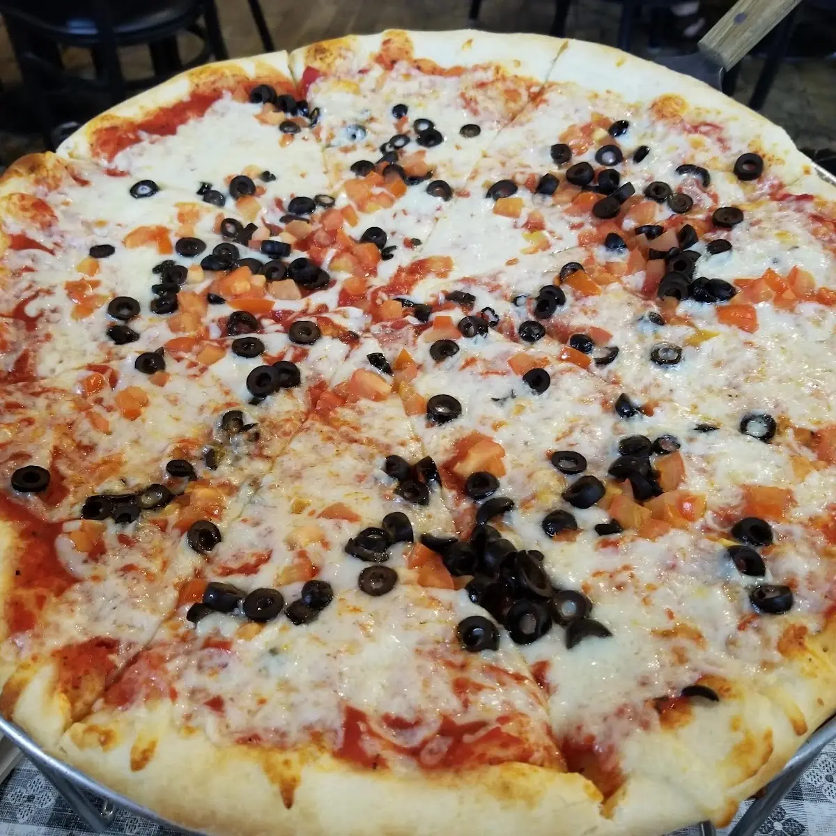 18 Black Olive and Tomato Pizza