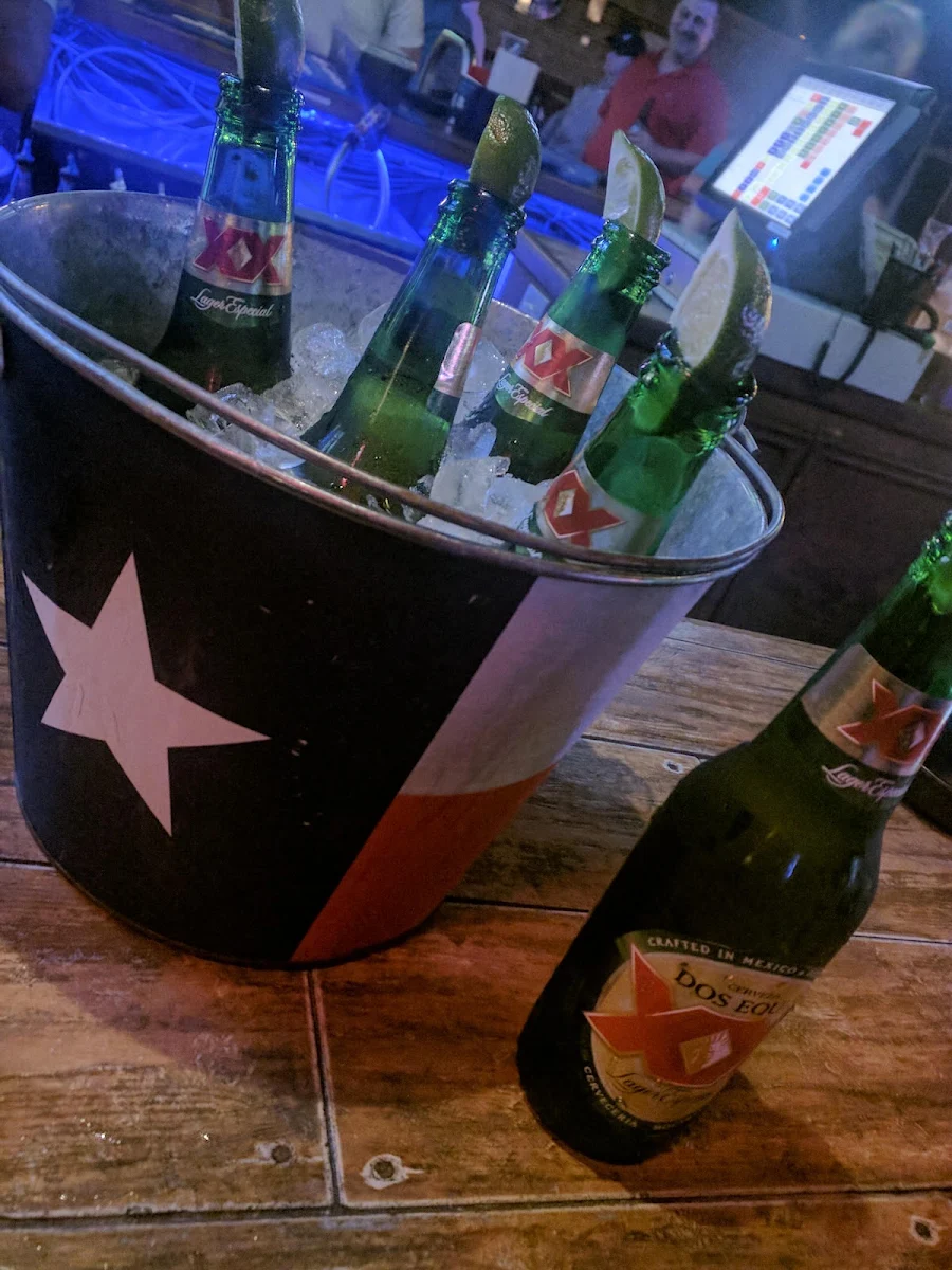 Dos Equis Lager Bucket