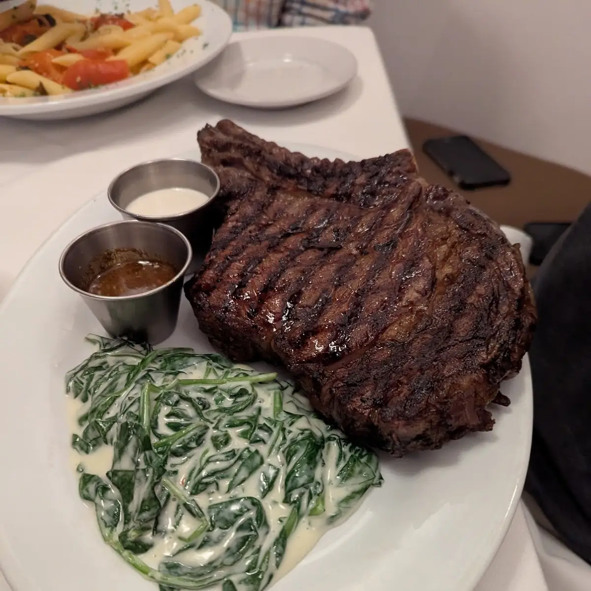 Cowboy Rib-Eye 32oz Bone-In