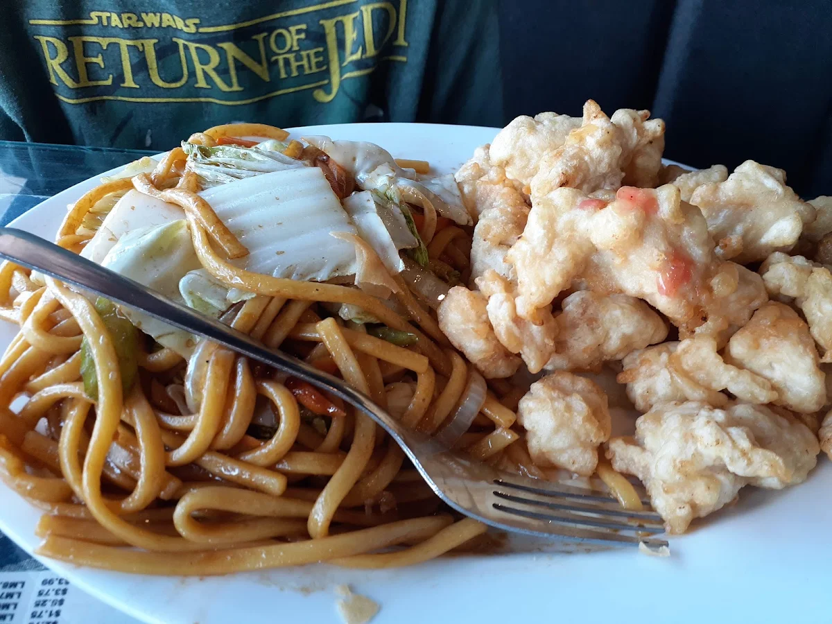 Low Mein & Sweet Sour Chicken