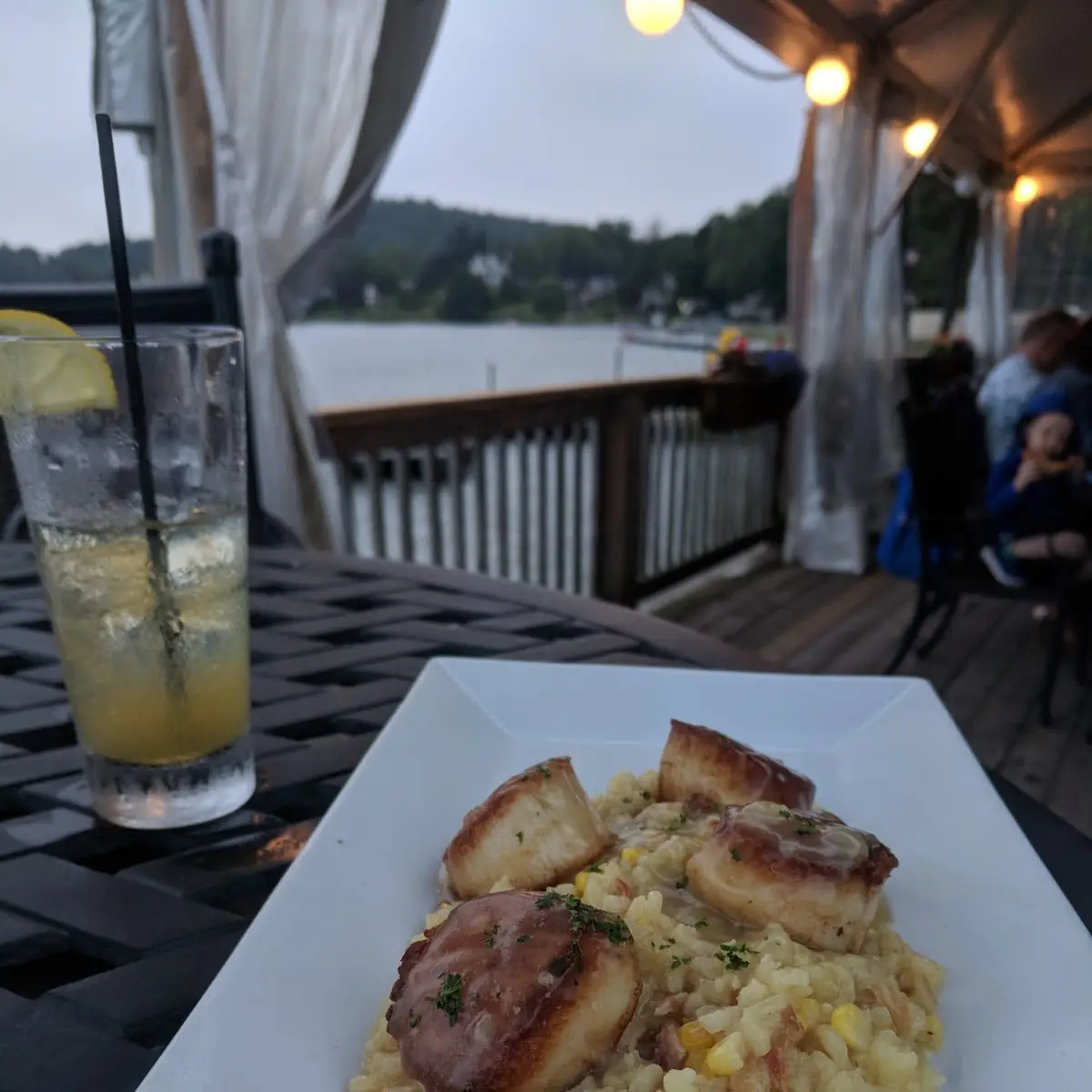 Scallops with Sweet Corn Risotto and Beurre Blanc Sauce