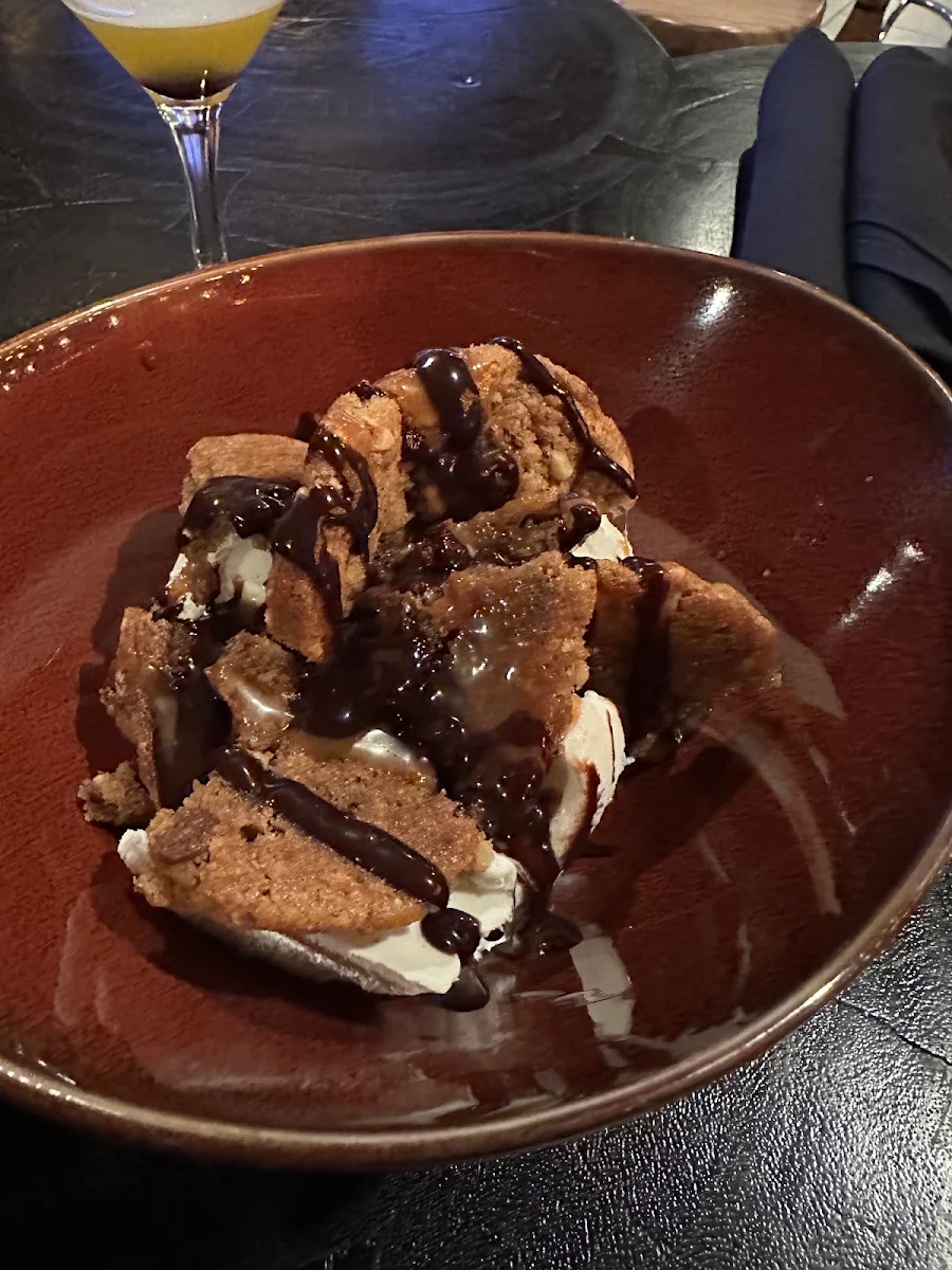Phoenix Cookie Sundae