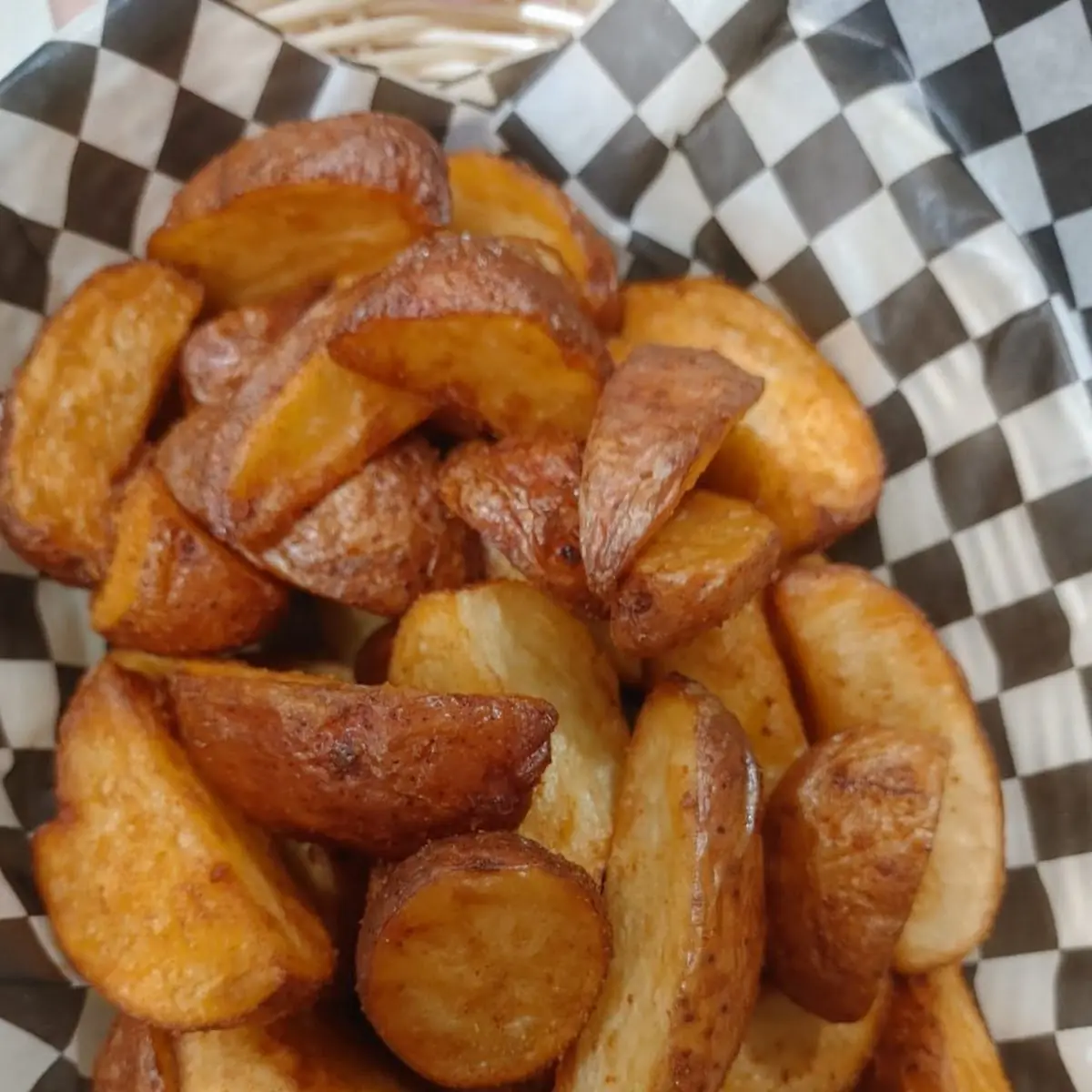 Highlights, Renegadz Restaurant and Bar Lounge