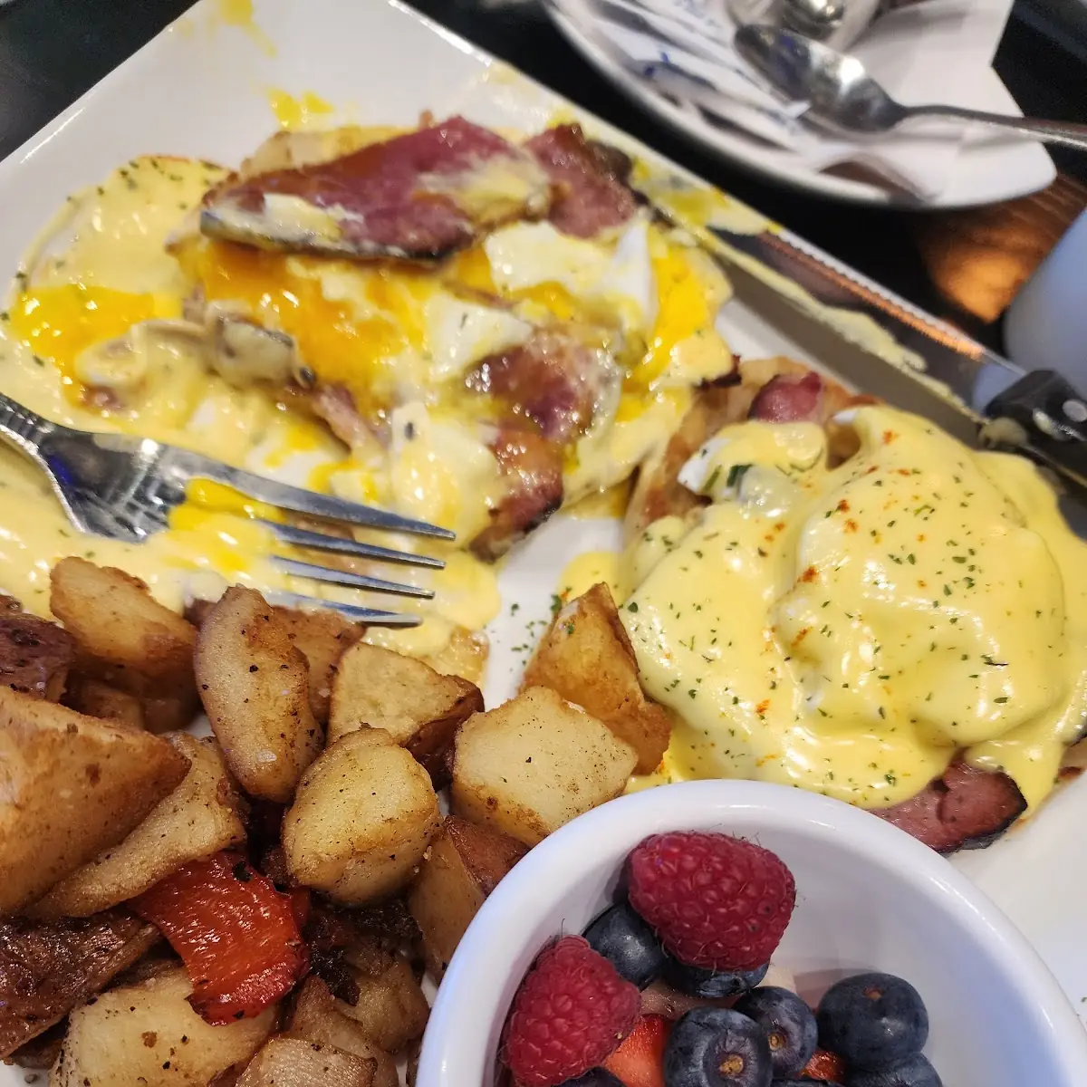 Smoked Shoulder Bacon Eggs Benedict