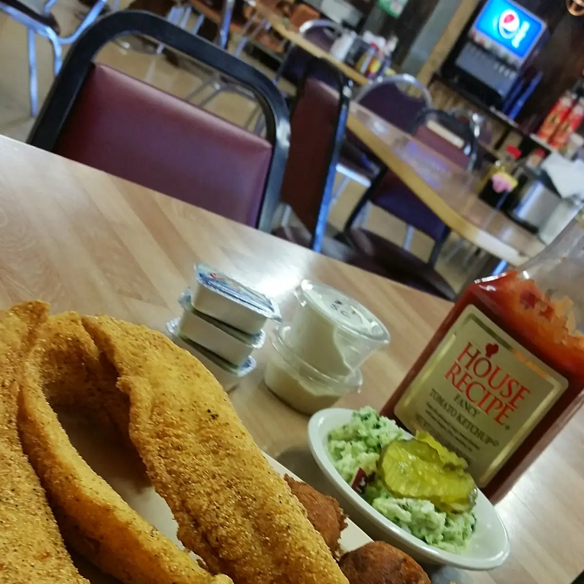 Catfish Plate