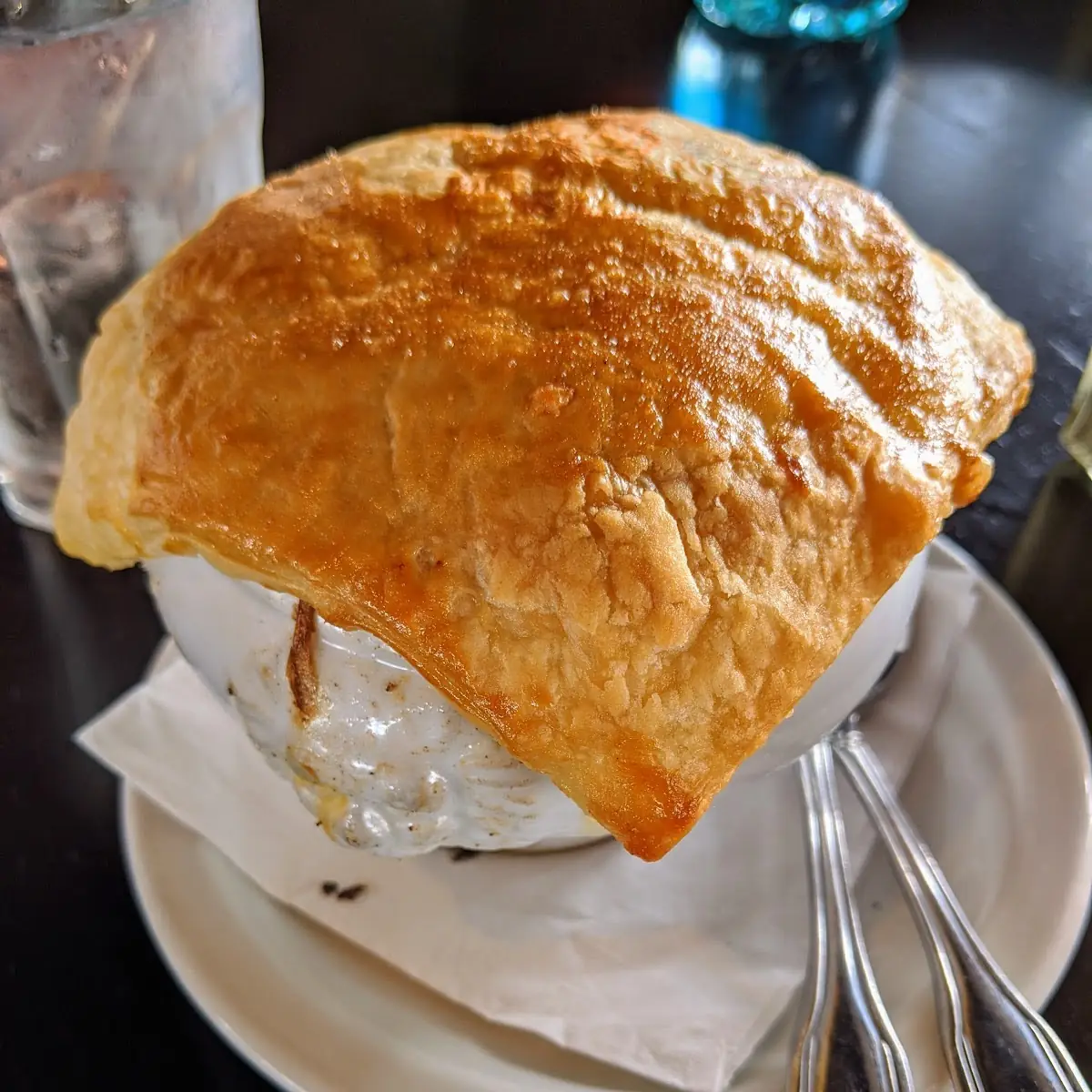 Baked Onion Soup En Croute