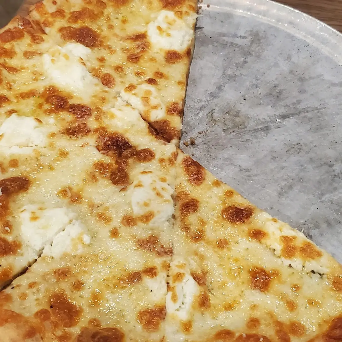 Round White Pizza