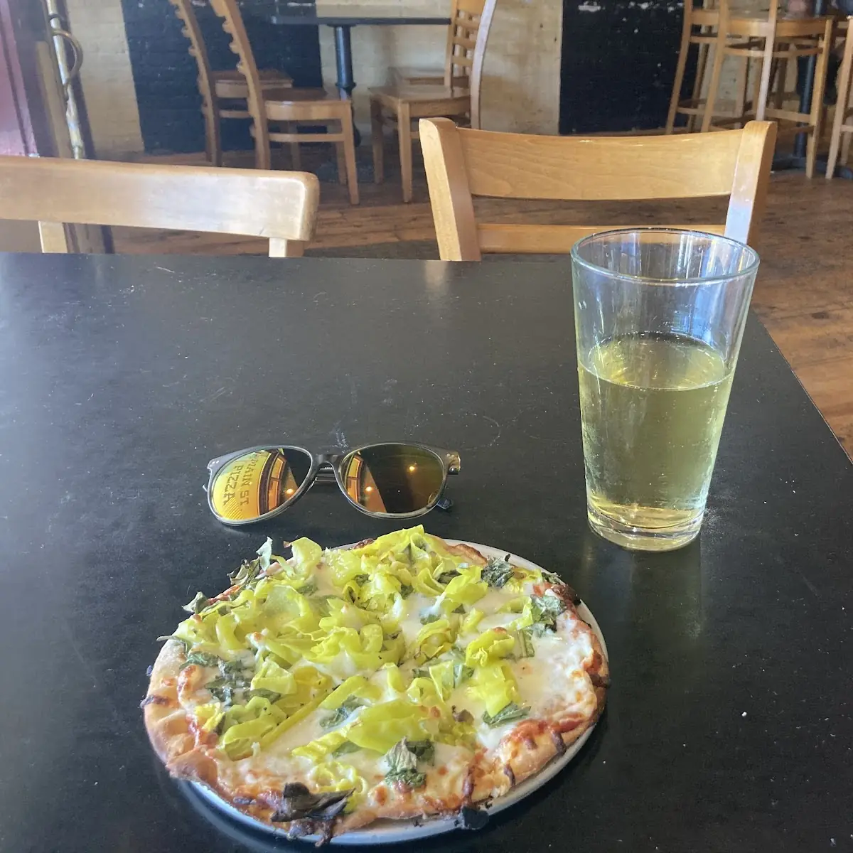 New York Style Thin Crust Pizza