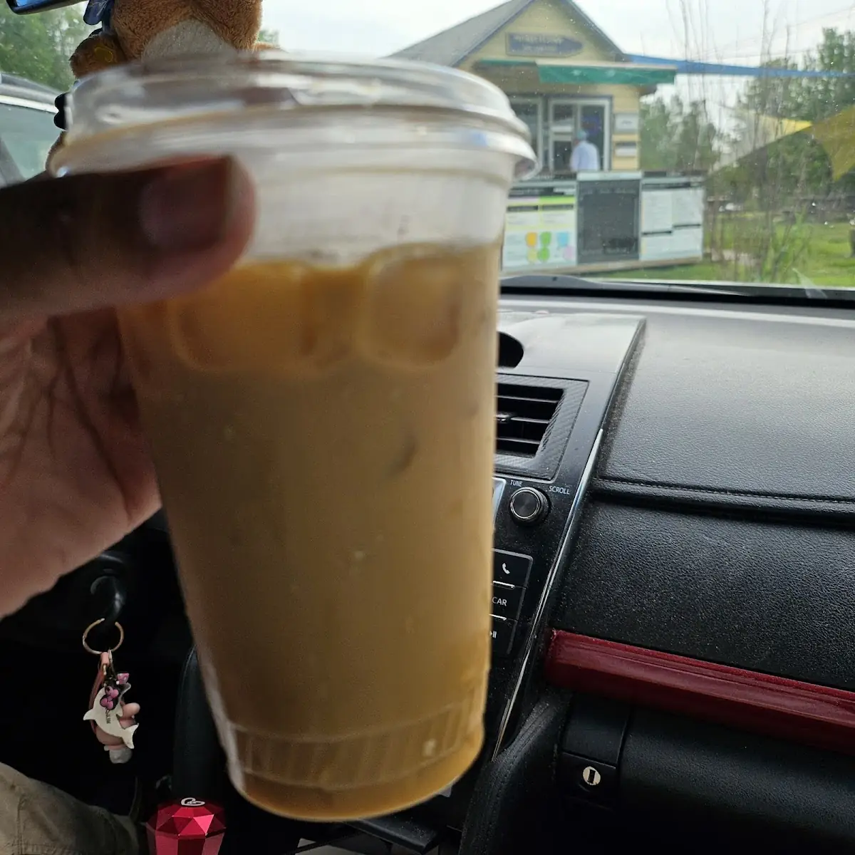Iced Matcha Latte (20 oz.)