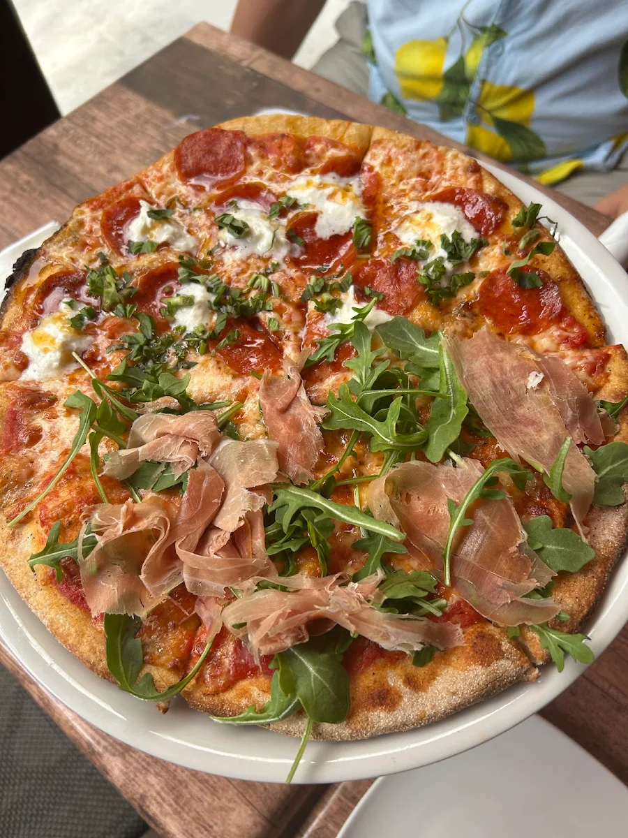 Al Prosciutto Pizza