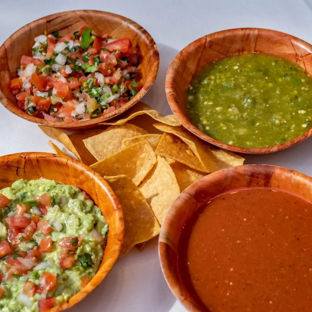 Salsa and Chips Salsa Y Totopos