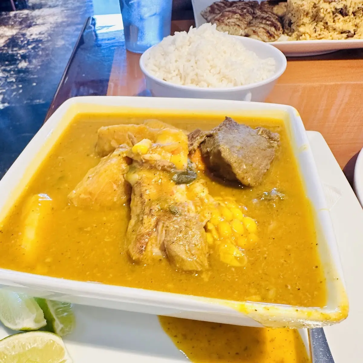 Sancocho Con Arroz Blanco