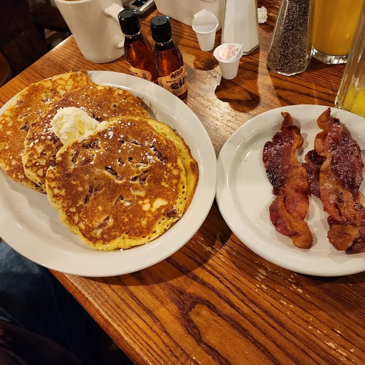 Scrambled Eggs and Turkey Bacon