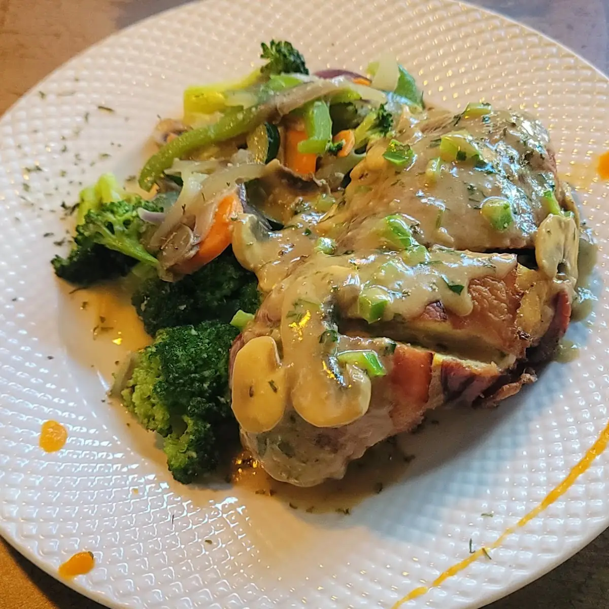 Pechuga Rellena De Mofongo
