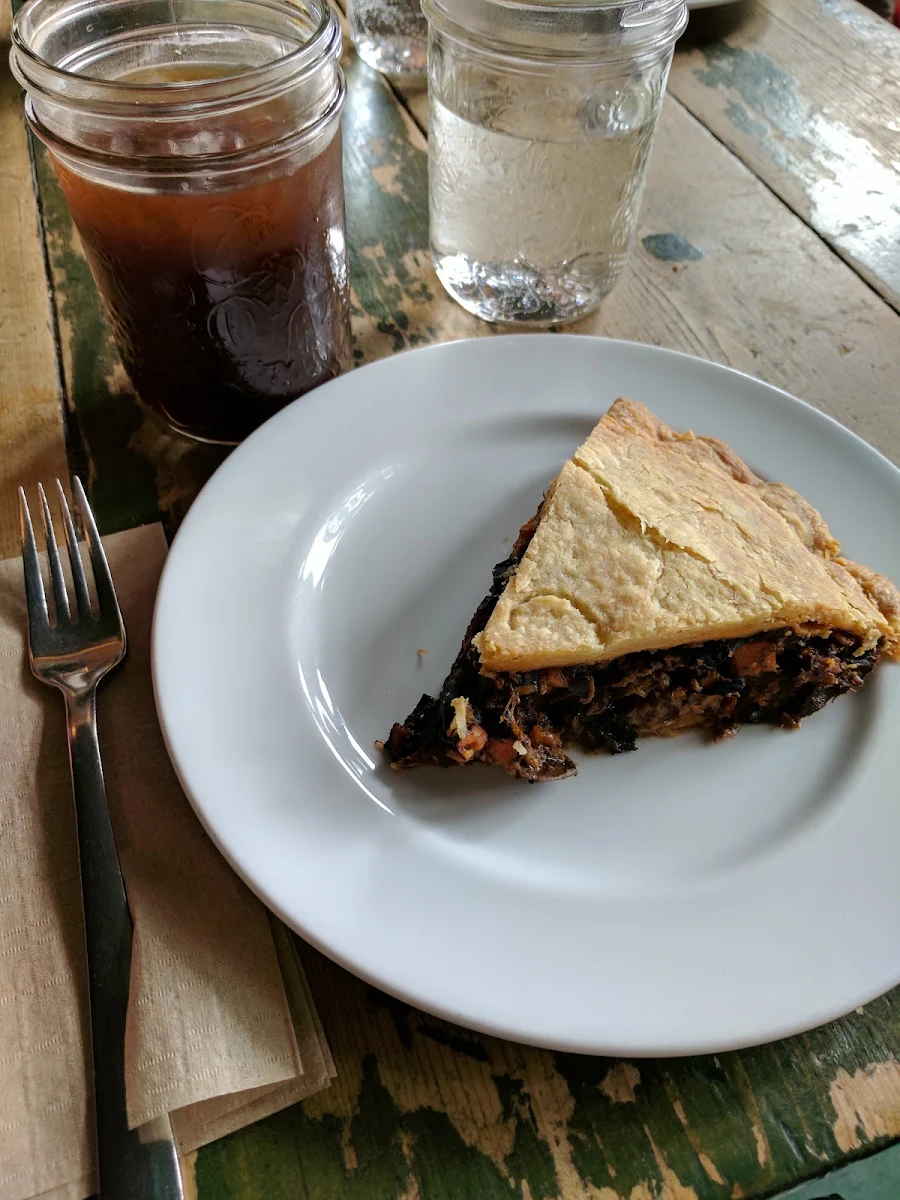 Steak Mushroom and Guinness Pie