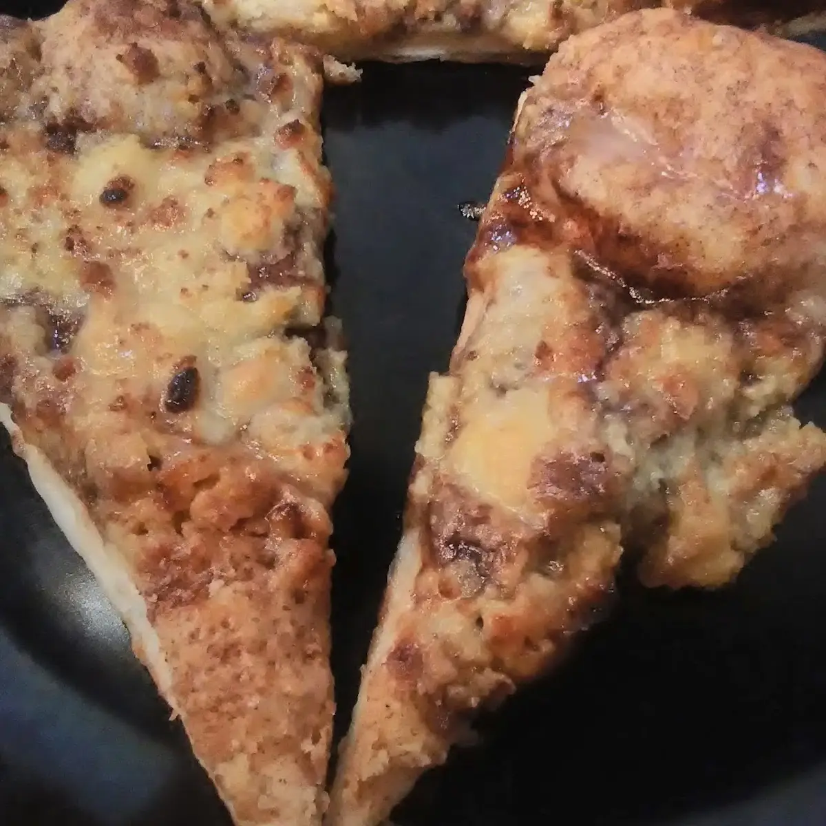 Cinnamon Streusel Pizza