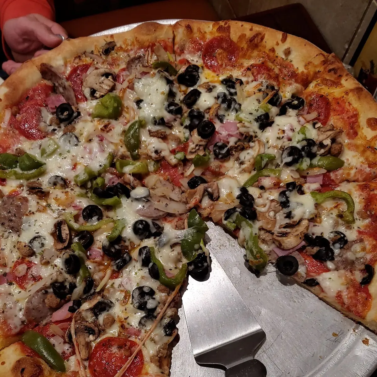 Roma Supreme Pizza