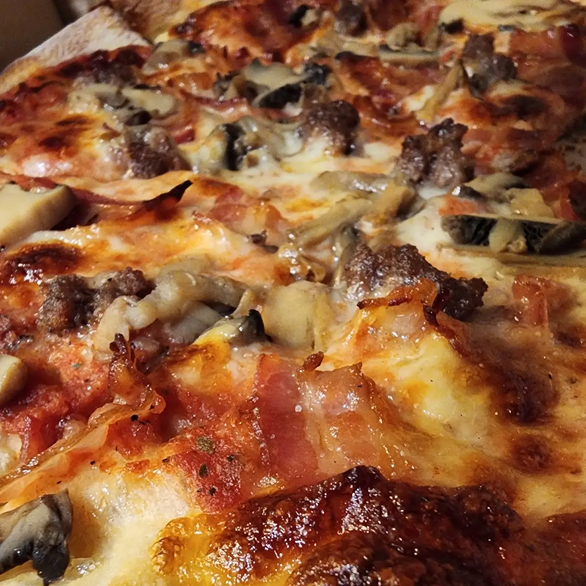Bacon and Mushroom Pizza