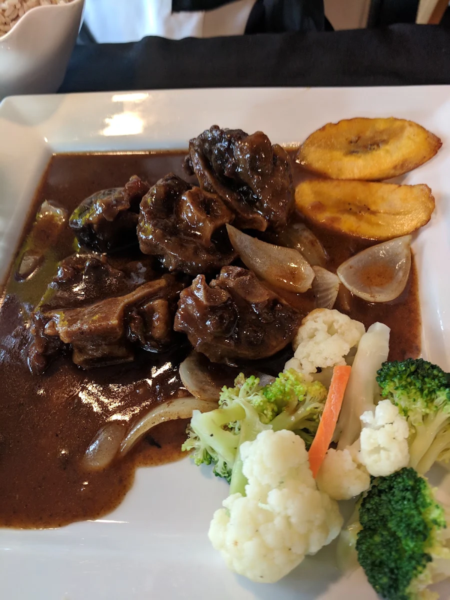 Braised Oxtail, Lil' Negril Island Grill