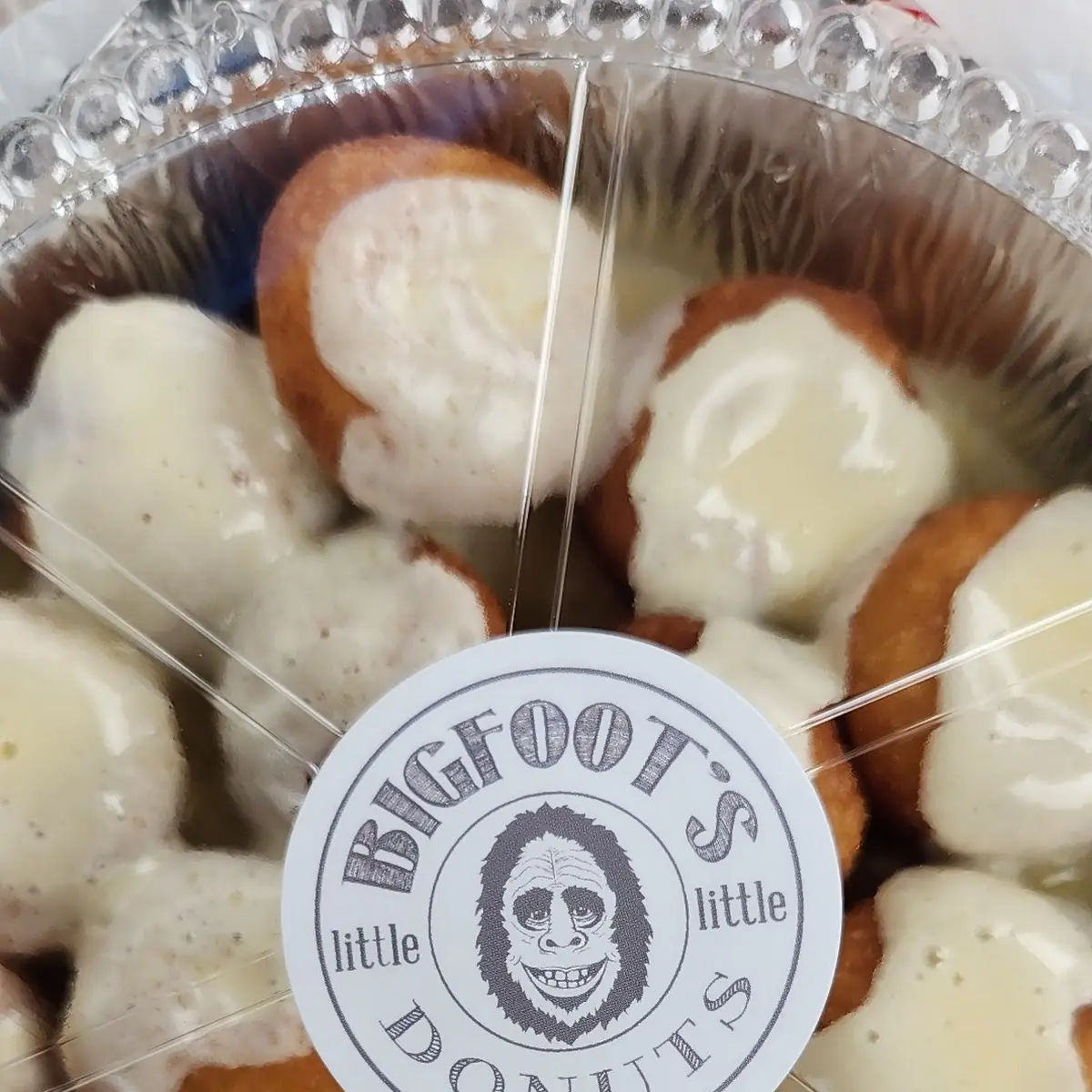 Vanilla Cream Donuts