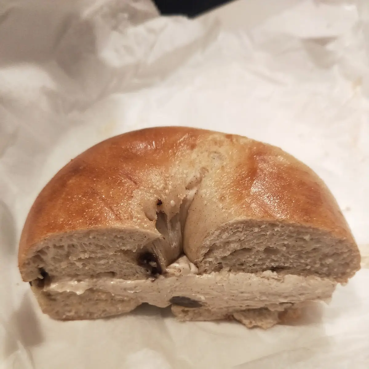 Cinnamon Raisin Bagel w Walnut Cream Cheese
