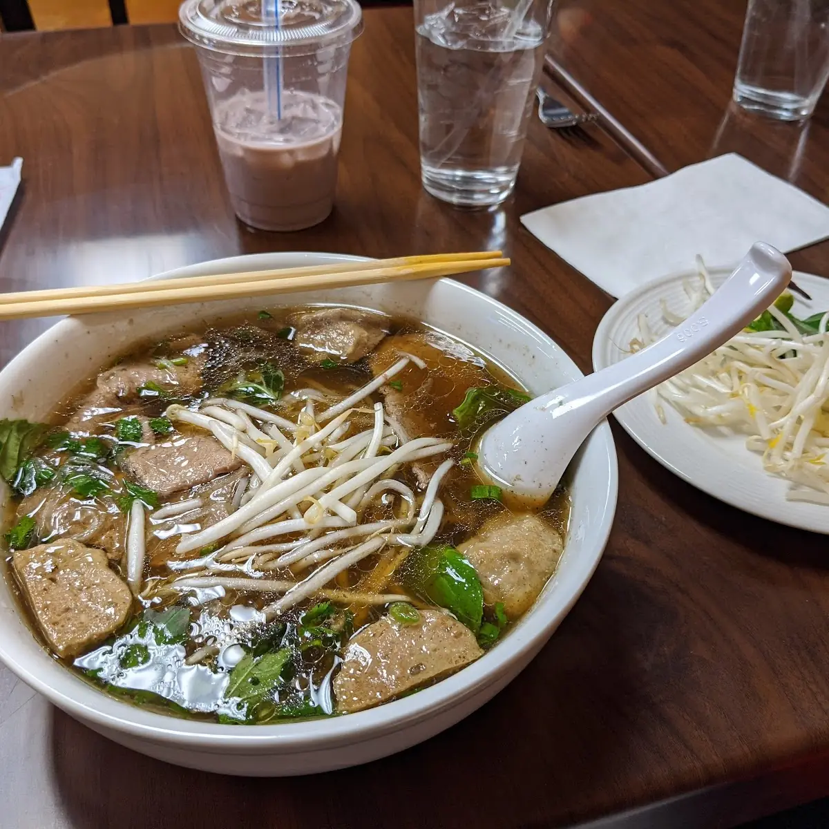 Phở Tái Bò Viên