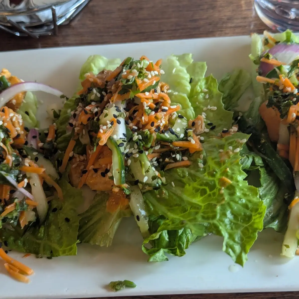 Lettuce Wraps w Thai Peanut Chicken GF