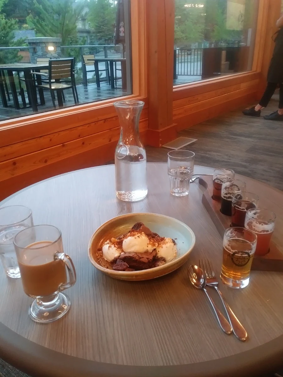Brownie, Cliffhanger Restaurant