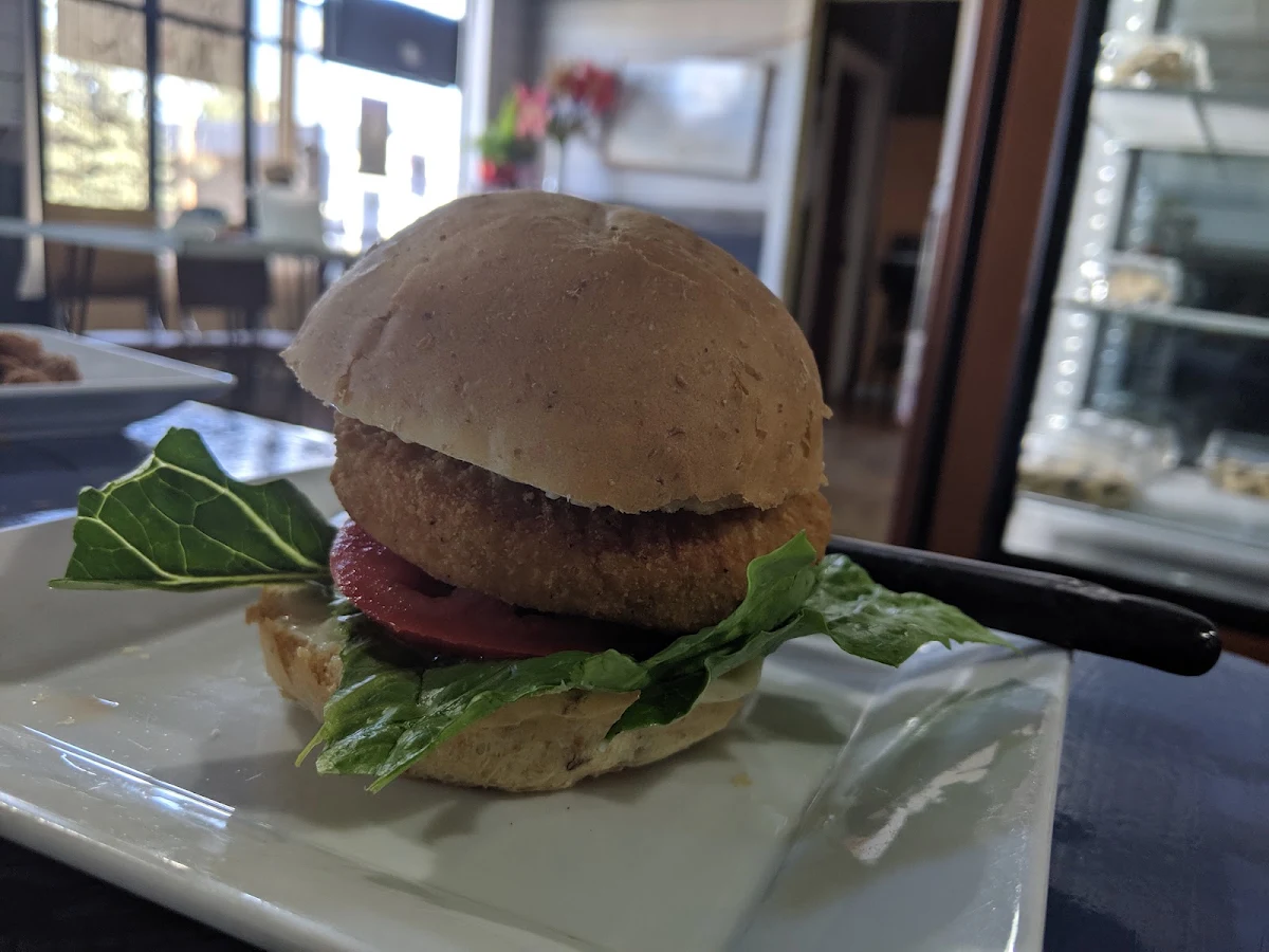 Chicken Burger, Sisters' Bistro