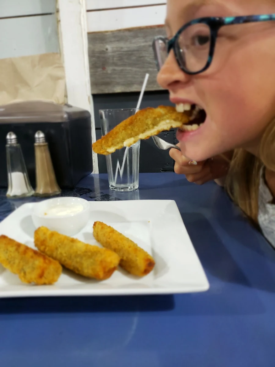 Highlights, Sisters' Bistro