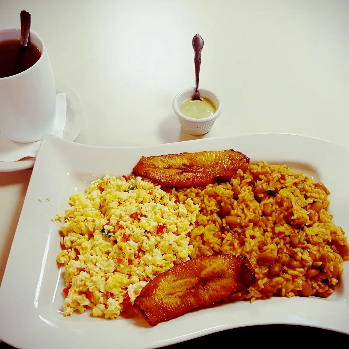Calentados Con Huevos Pericos