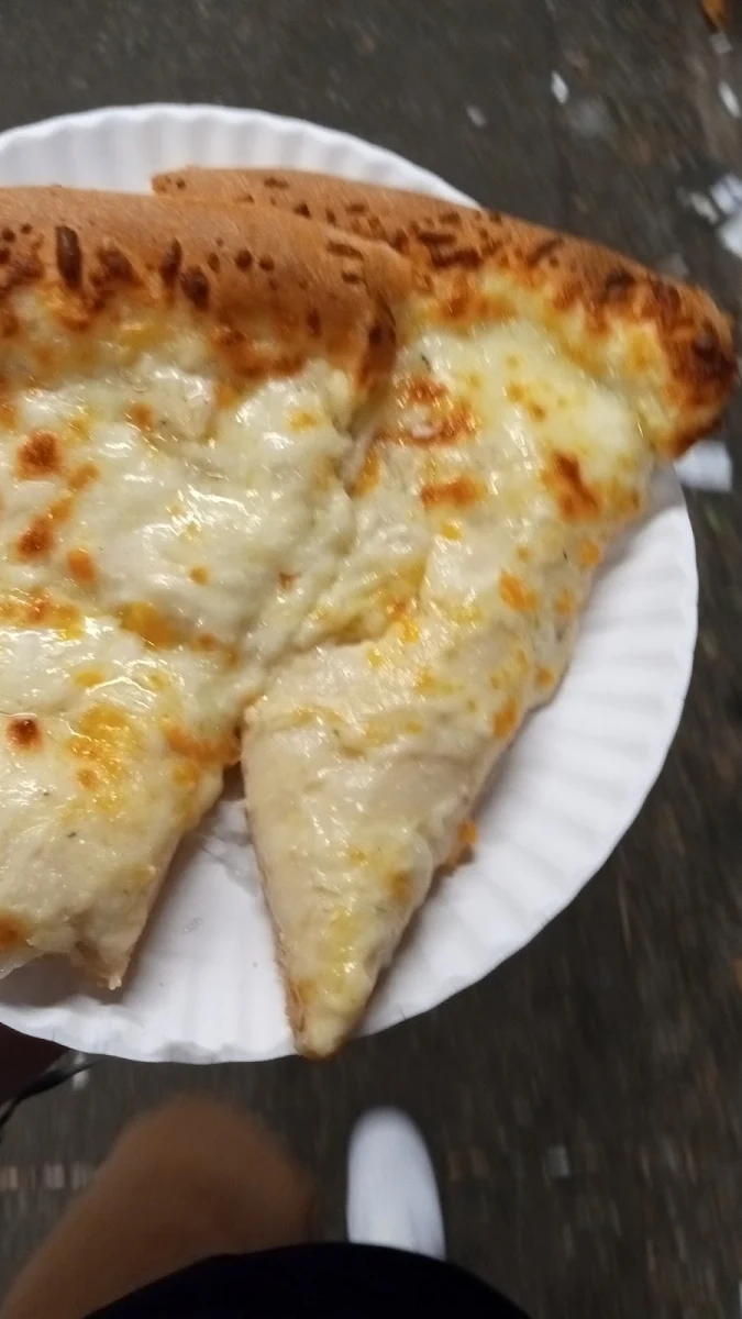 X-Large Triple Cheese Pizza with White Sauce