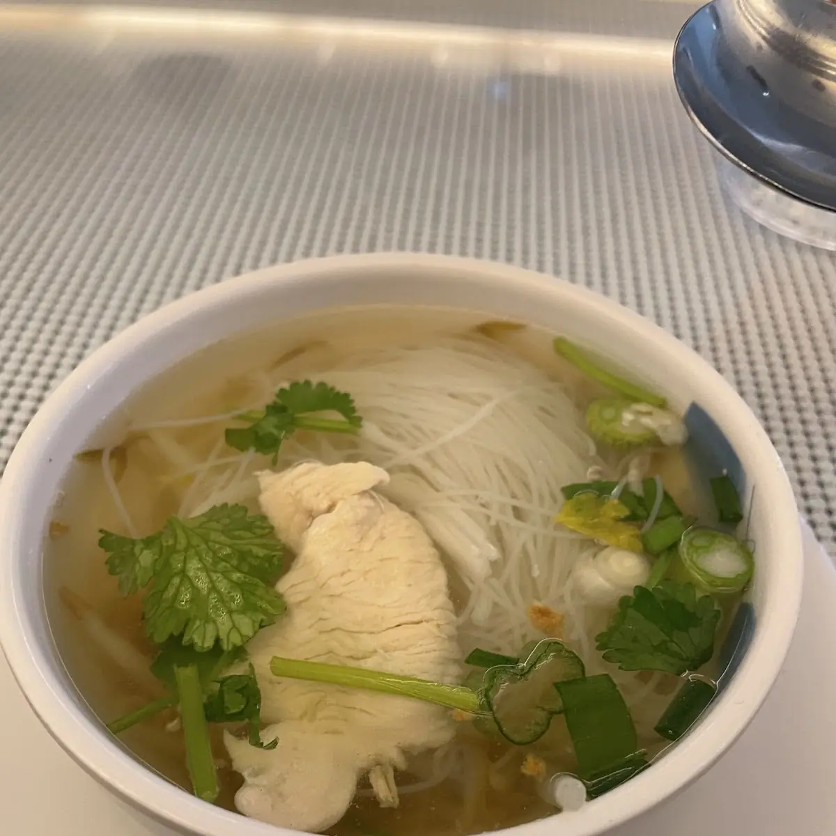 Silver Noodle Soup pot2