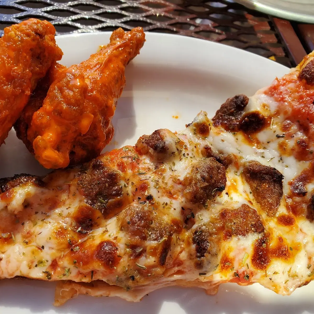 Wings Pizza